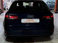 Gebraucht Audi A3 Basis 116 PS (85 kW) 2020 Blau Limousine