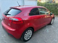 Gebraucht Kia Rio 86 PS (63 kW) 2013 Rot Kleinwagen