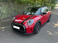 Gebraucht Mini Cooper Essential 136 PS (100 kW) 2024 Rot Kleinwagen