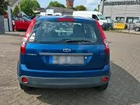 Gebraucht Ford Fiesta 69 PS (50 kW) 2007 Blau Kleinwagen
