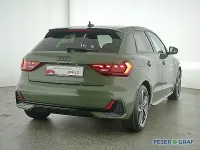 Gebraucht Audi A1 Sportback Ambiente 116 PS (85 kW) 2025 Distriktgrün metallic Kleinwagen