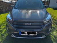 Gebraucht Ford Kuga Trend 120 PS (88 kW) 2018 Grau SUV
