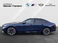 Neu BMW 550e Exclusive 489 PS (359 kW) 2025 Blau Limousine