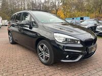 Gebraucht BMW 220 Sport Line 192 PS (141 kW) 2017 Saphirschwarz Kombi