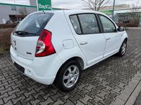 Gebraucht Dacia Sandero Lauréate 75 PS (55 kW) 2009 Weiß Kleinwagen