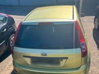 Gebraucht Ford Fiesta 83 PS (61 kW) 2007 Grün Kleinwagen