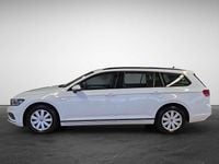Gebraucht VW Passat Basis 150 PS (110 kW) 2023 Weiß Kombi