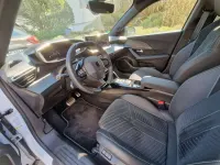 Gebraucht Peugeot 2008 GT 131 PS (96 kW) 2024 Weiß SUV