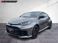 Neu Toyota Yaris 280 PS (205 kW) 2025 Precious metal Limousine