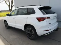 Neu Skoda Karoq SportLine 150 PS (110 kW) 2025 Moonwhite metallic SUV