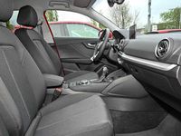 Gebraucht Audi Q2 S-Line 150 PS (110 kW) 2024 Rot SUV