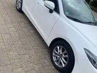 Second-hand Mazda 3 Sports-Line 150 CP (110 kW) 2015 Alb Berlinǎ