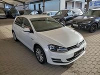 Gebraucht VW Golf VII LOUNGE 86 PS (63 kW) 2015 Oryxweiß perlmutteffekt (metallic) Kleinwagen