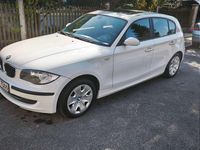 Gebraucht BMW 116 122 PS (89 kW) 2009 Weiß Kleinwagen