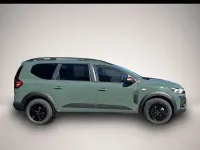 Neu Dacia Jogger Extreme 141 PS (103 kW) 2025 Grün Van / Kleinbus