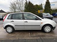 Gebraucht Ford Fiesta Ambiente 60 PS (44 kW) 2002 Silber Kleinwagen
