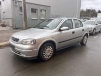Gebraucht Opel Astra 101 PS (74 kW) 1998 Silber Limousine