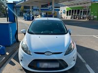Gebraucht Ford Fiesta 82 PS (60 kW) 2009 Weiß Kleinwagen