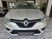 Gebraucht Renault Mégane Play 132 PS (97 kW) 2017 Grau Limousine