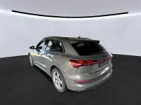 Używany Audi e-tron S-Line 300 kW (408 KM) 2022 Szary SUV