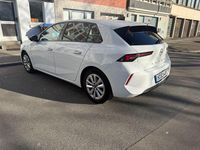 Gebraucht Opel Astra Edition 131 PS (96 kW) 2024 Weiß Limousine