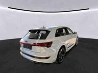 Używany Audi e-tron Comfort 369 kW (503 KM) 2022 Biały SUV