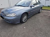 Gebraucht Ford Mondeo 170 PS (125 kW) 2000 Blau Limousine