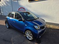 Używany Smart ForFour Basis 90 KM (66 kW) 2016 Niebieski Hatchback