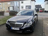 Gebraucht Mercedes E200 Avantgarde 184 PS (135 kW) 2009 Schwarz Limousine