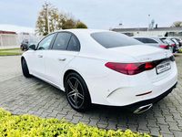 Gebraucht Mercedes E220 AMG 197 PS (144 kW) 2024 Polarweiß Limousine