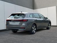 Neu VW Passat Business 150 PS (110 kW) 2025 Diabasgrau metallic Kombi