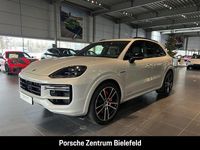 Gebraucht Porsche Cayenne Turbo E-Hybrid 740 PS (544 kW) 2025 Cashmerebeigemetallic SUV