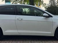 Gebraucht VW Golf VII Trendline 105 PS (77 kW) 2014 Weiß Limousine