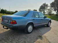 Gebraucht Mercedes 300 109 PS (80 kW) 1987 Blau Limousine