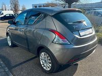 Gebraucht Lancia Ypsilon Gold 86 PS (63 kW) 2012 Grau Kleinwagen