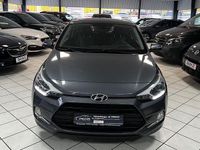 Gebraucht Hyundai i20 Style 84 PS (61 kW) 2017 Grau Kleinwagen