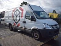 Second-hand Iveco Daily 106 CP (77 kW) 2011 Alb Berlinǎ