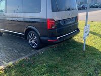 Second-hand VW Multivan 354 CP (260 kW) 2022 Verde Monovolum