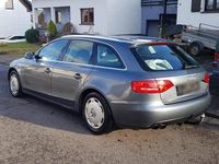 Gebraucht Audi A4 136 PS (100 kW) 2012 Grau Kombi