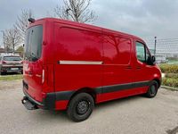Używany Mercedes Sprinter 150 KM (110 kW) 2022 Czerwony Van