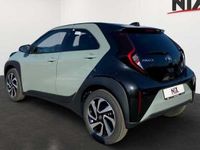 Neu Toyota Aygo X Team 72 PS (52 kW) 2025 Grün SUV