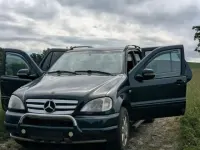 Gebraucht Mercedes ML320 218 PS (160 kW) 2000 Schwarz SUV
