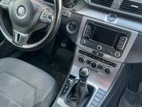 Gebraucht VW Passat 140 PS (102 kW) 2014 Schwarz Kombi