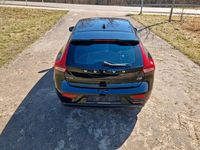 Gebraucht Volvo V40 Kinetic 120 PS (88 kW) 2015 Schwarz Limousine