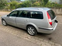 Gebraucht Ford Mondeo Ghia 125 PS (91 kW) 2003 Silber Kombi