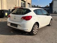 Second-hand Opel Astra Active 101 CP (74 kW) 2013 Alb Berlinǎ