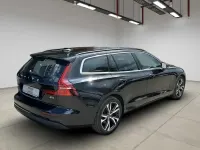 Gebraucht Volvo V60 Core 197 PS (144 kW) 2023 Schwarz Kombi