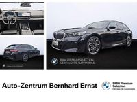 Gebraucht BMW 540 M Sport 303 PS (222 kW) 2024 Saphirschwarz metallic Kombi