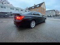 Second-hand BMW 740 306 CP (225 kW) 2012 Berlinǎ