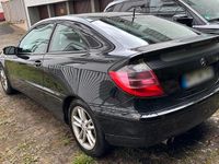 Gebraucht Mercedes C230 197 PS (144 kW) 2001 Schwarz Coupé